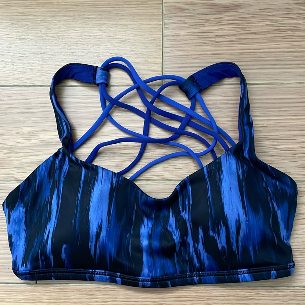 Lululemon Free To Be *Wild Bra size 4